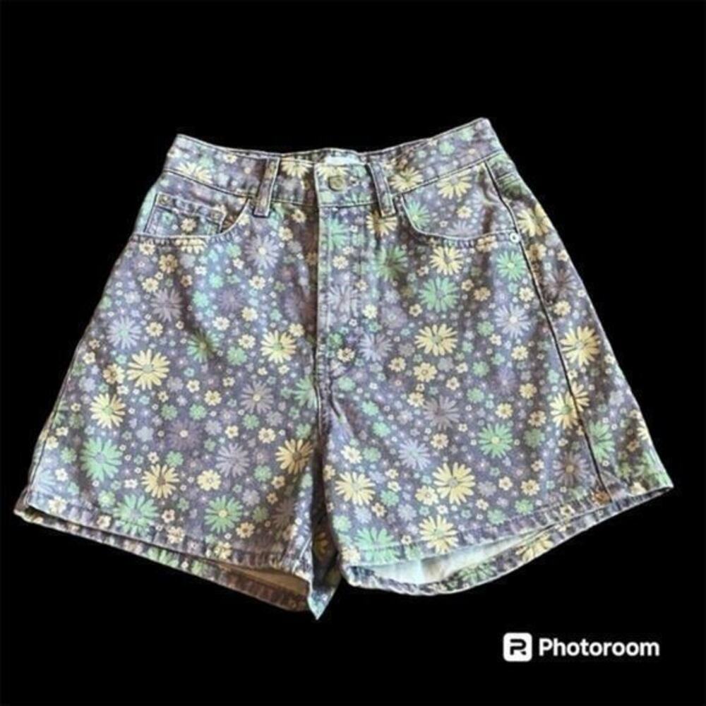 Zara high waist floral denim jean shorts - Picture 1 of 8